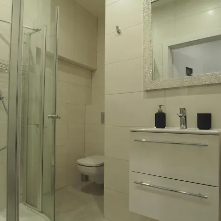 アパート Grand Tourist Apartament Falcon