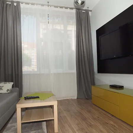 Διαμέρισμα Grand Tourist Apartament Falcon *